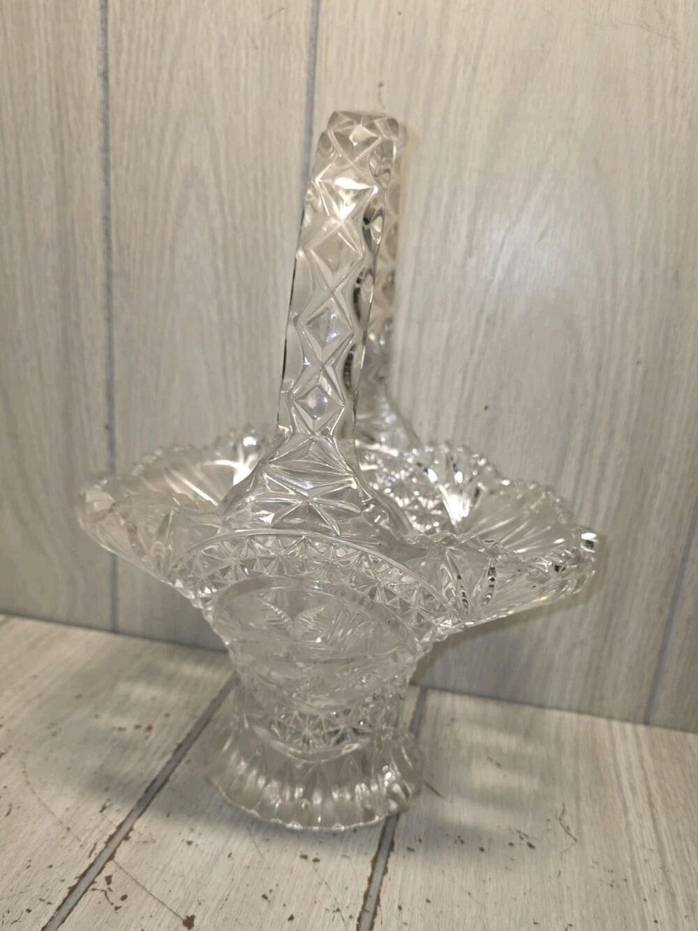 Vtg Hofbauer Byrdes Crystal Basket Etched Birds Large Handled Sawtooth Edge